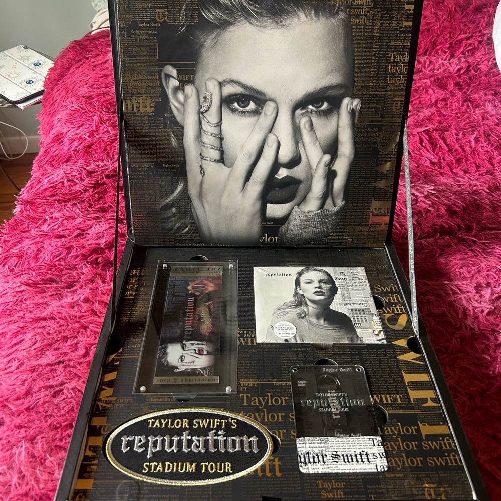 Taylor Swift Reputation Stadium Tour Box Set